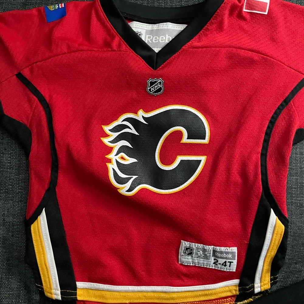 Reebok Red Black Yellow Kids Hockey Jersey Label Detail